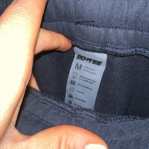 SOLD•• BO+TEE BLACK SWEAT SHORTS MEDIUM - Picture 6 of 11